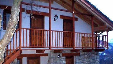 Eco Chalet Maison Dominique Challand-Saint-Anselme Esterno foto