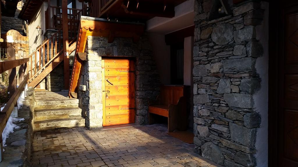 Eco Chalet Maison Dominique Challand-Saint-Anselme Esterno foto