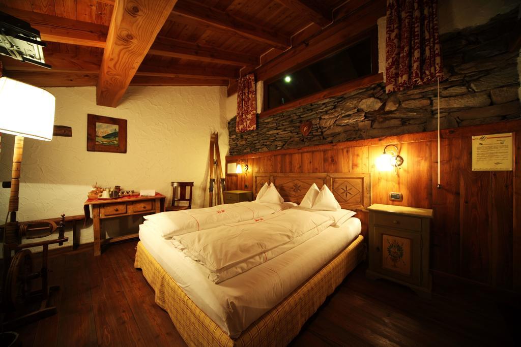 Eco Chalet Maison Dominique Challand-Saint-Anselme Esterno foto